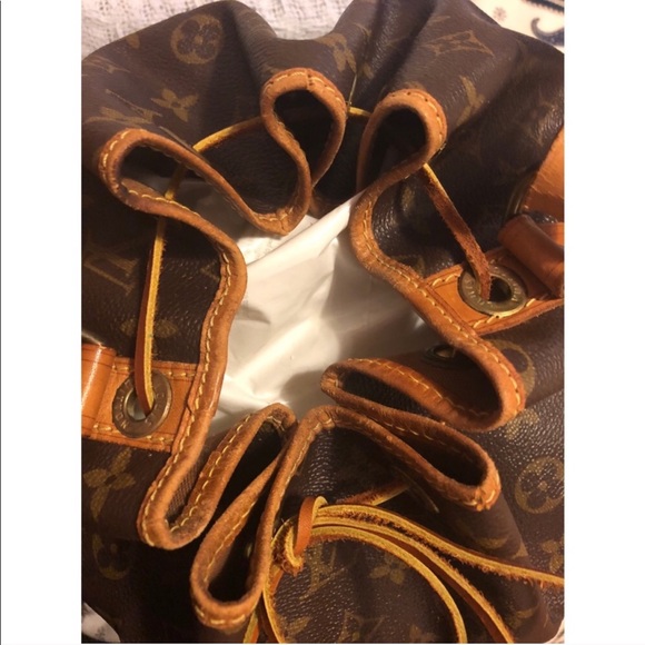 Louis Vuitton Monogram Purse +Pics - Picture 2 of 8